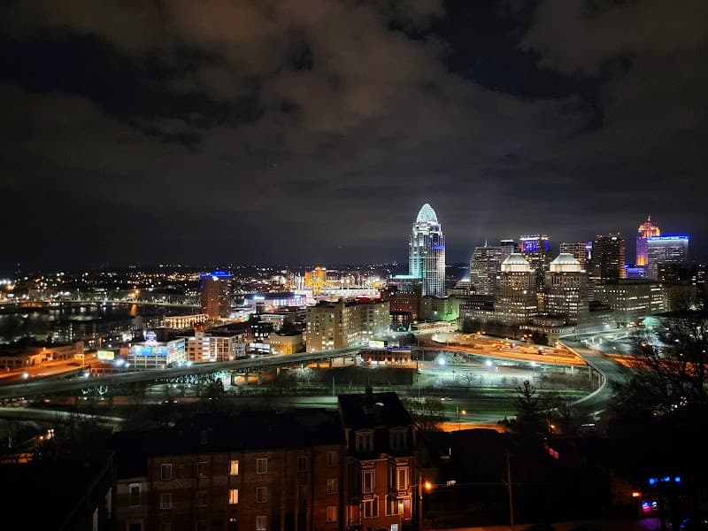 Mt. Adams Neighborhood & Viewpoints
