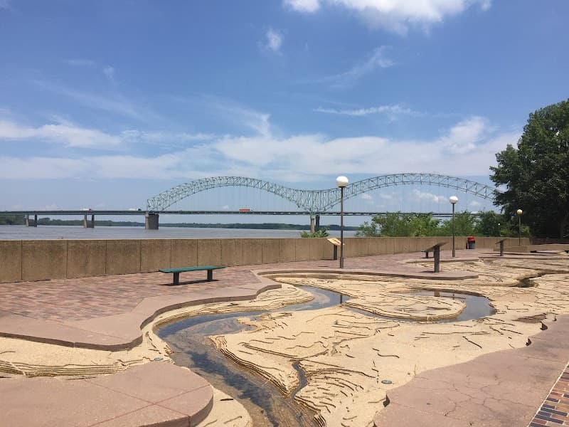 Mud Island River Park Walk