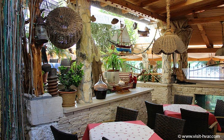Mustaco Restaurant & Beach Bar