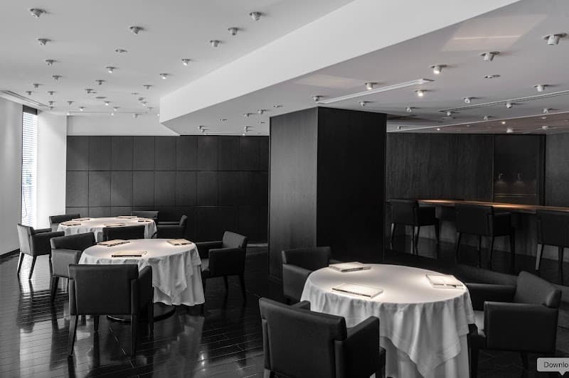 Narisawa Cafe