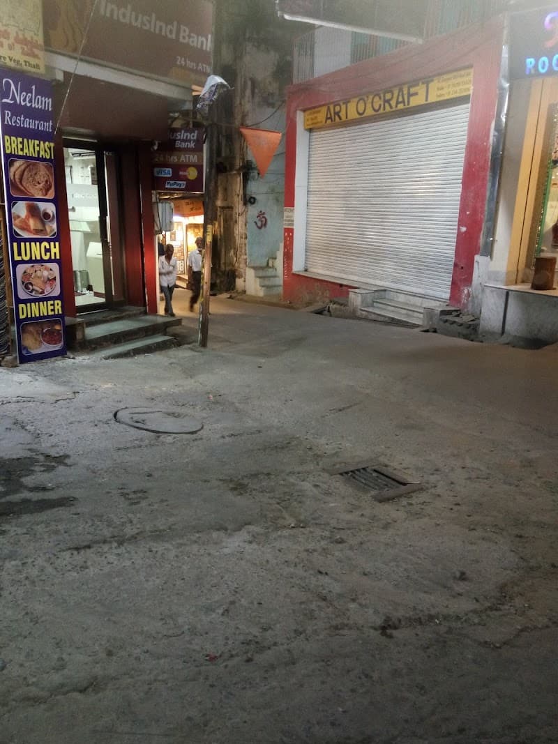 Neelam Restaurant (Veg, Local-Style)