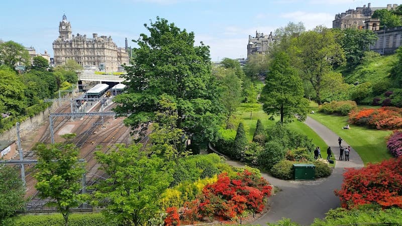 New Town & Princes Street Gardens Free Explore