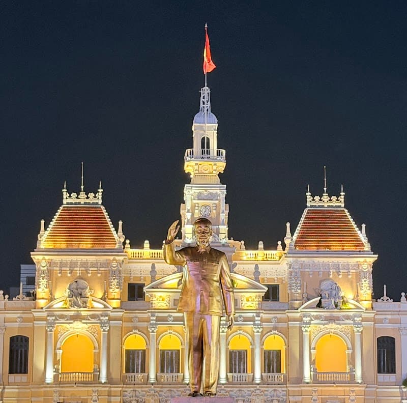 Nguyễn Huệ Walking Street & Saigon City Hall (People’s Committee Building)