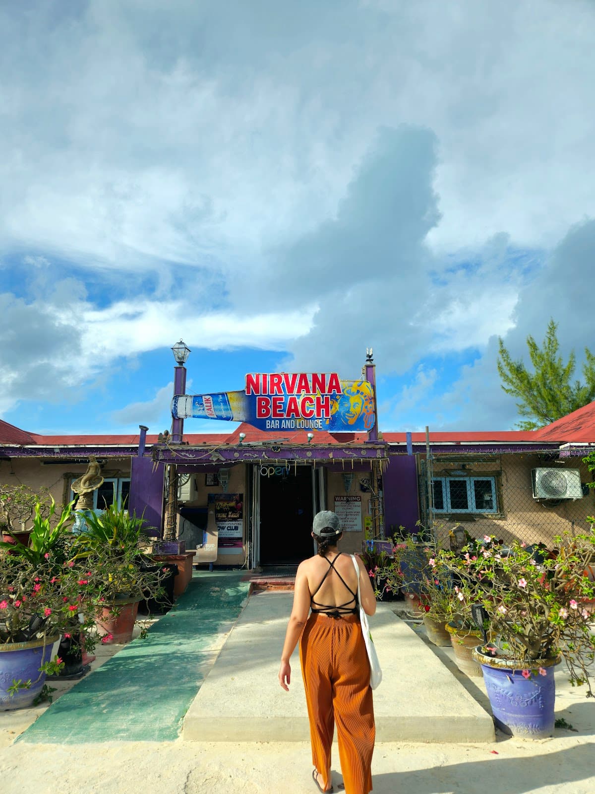 Nirvana Beach Bar