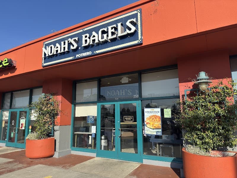 Noah’s NY Bagels (Vegetarian/Fish Options)