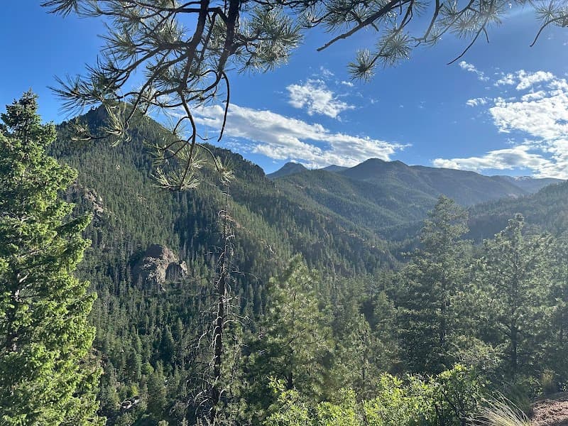 North Cheyenne Cañon Park (easy viewpoints and short walks)