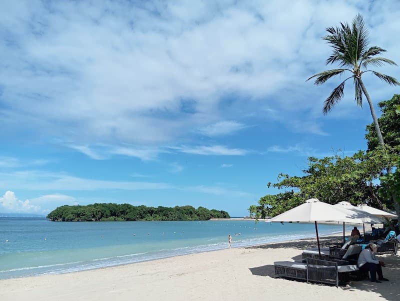 Nusa Dua Beach Stroll
