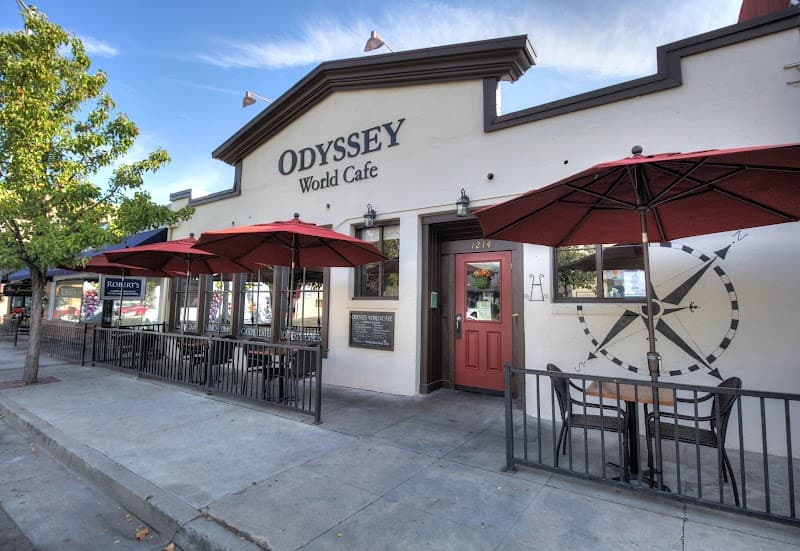 Romantic Paso Robles: Sensorio Lights, Oaks & Rolling Vines