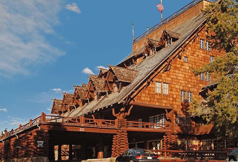 Old Faithful Inn