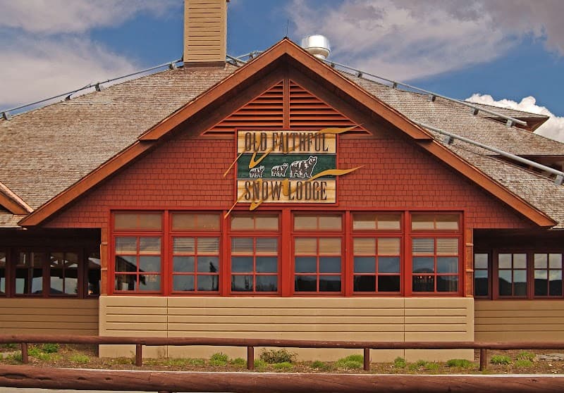 Old Faithful Snow Lodge & Cabins