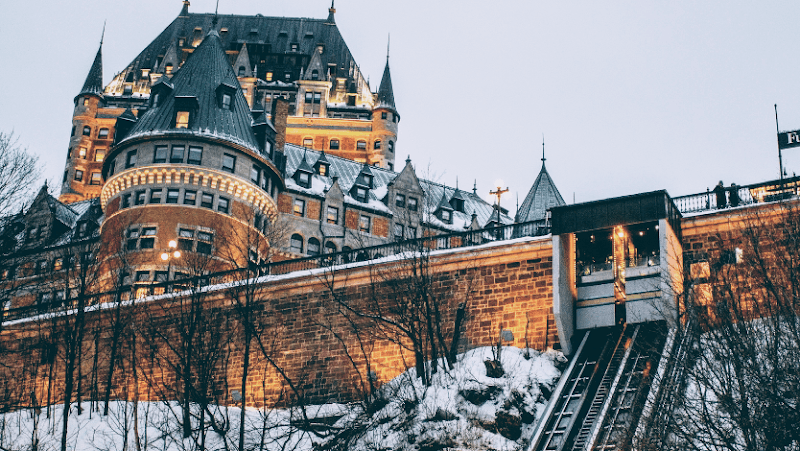 Old Quebec Classique Walking Tour with Funicular