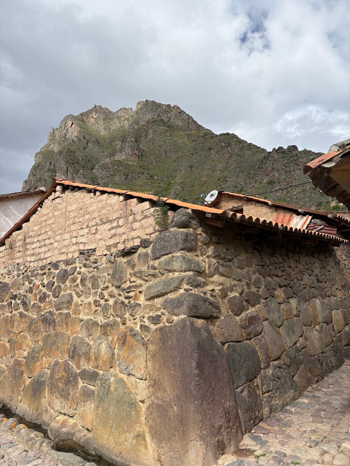 Ollantaytambo Fortress Exploration