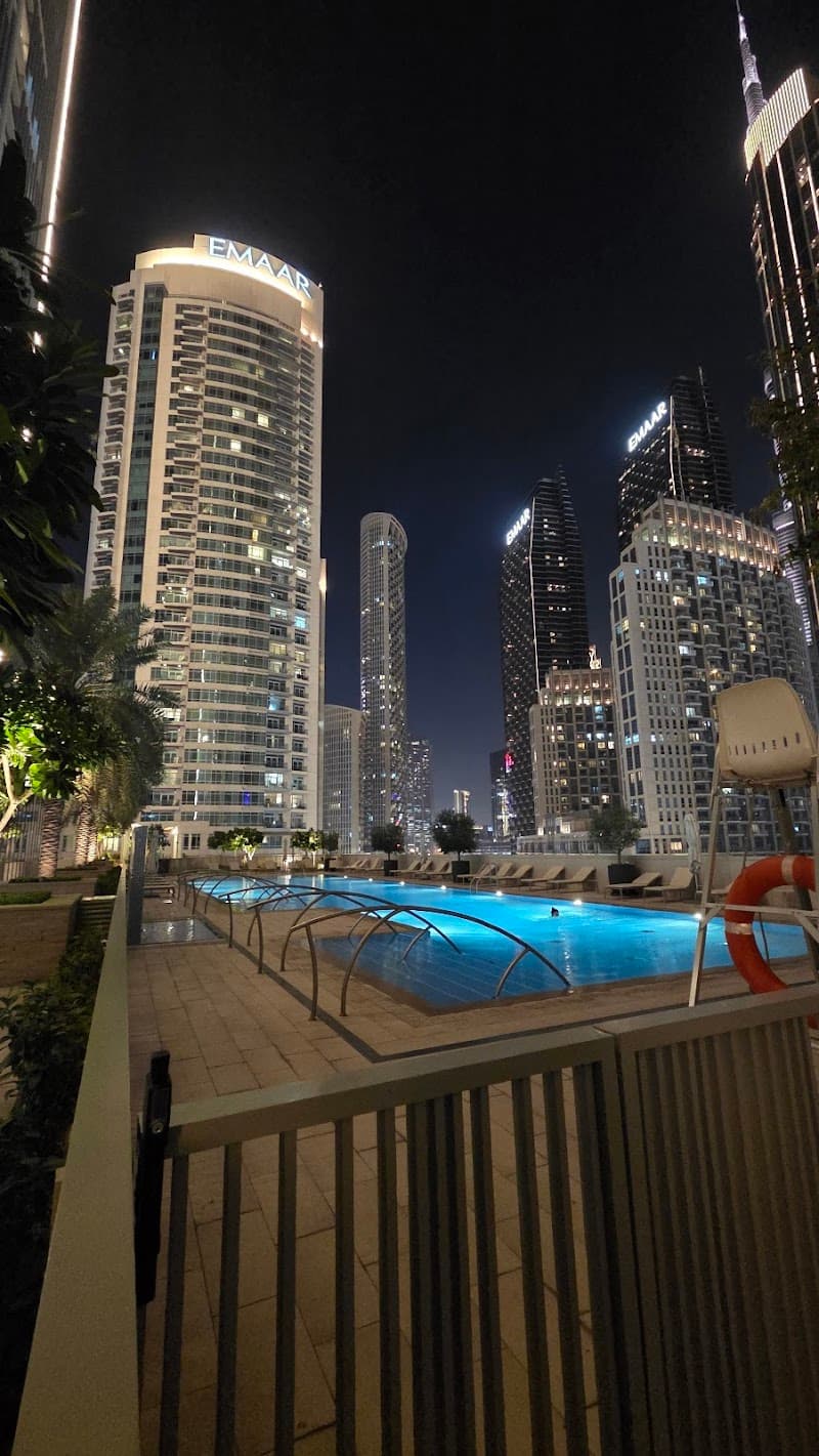 Opera District Wander