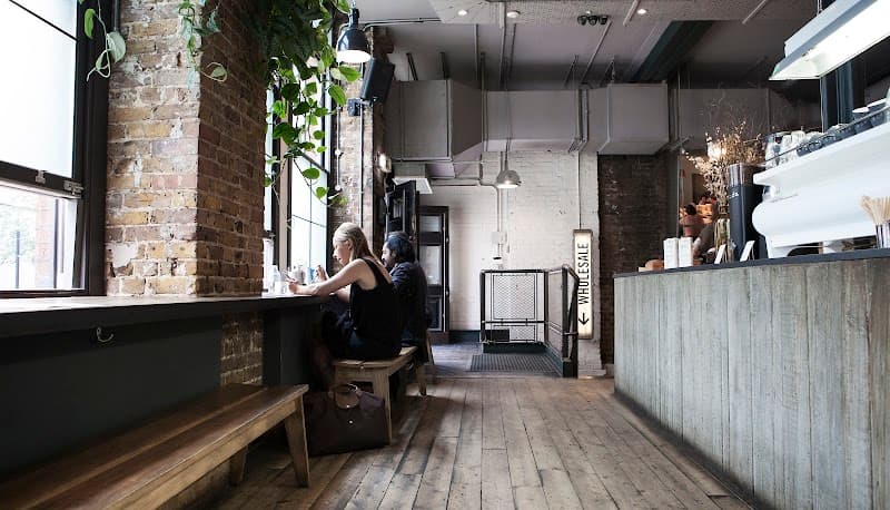 Minimalist London: A Modern, Budget-Friendly Weekend