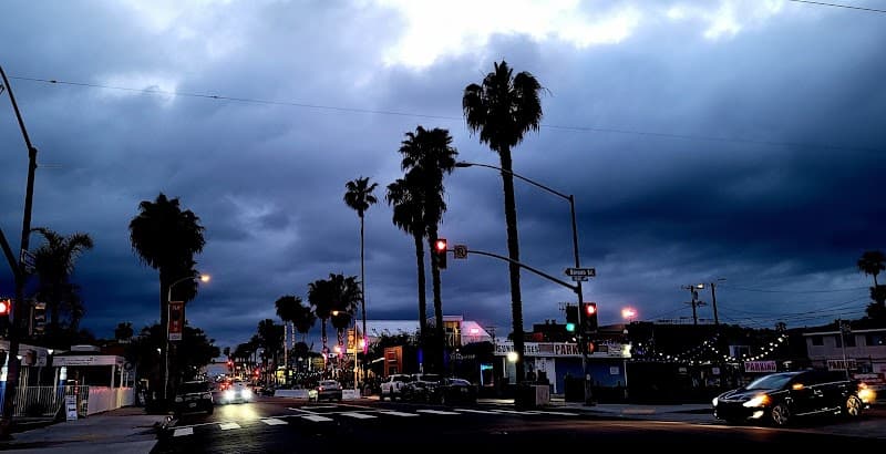 Pacific Beach Nightlife (Garnet Avenue)