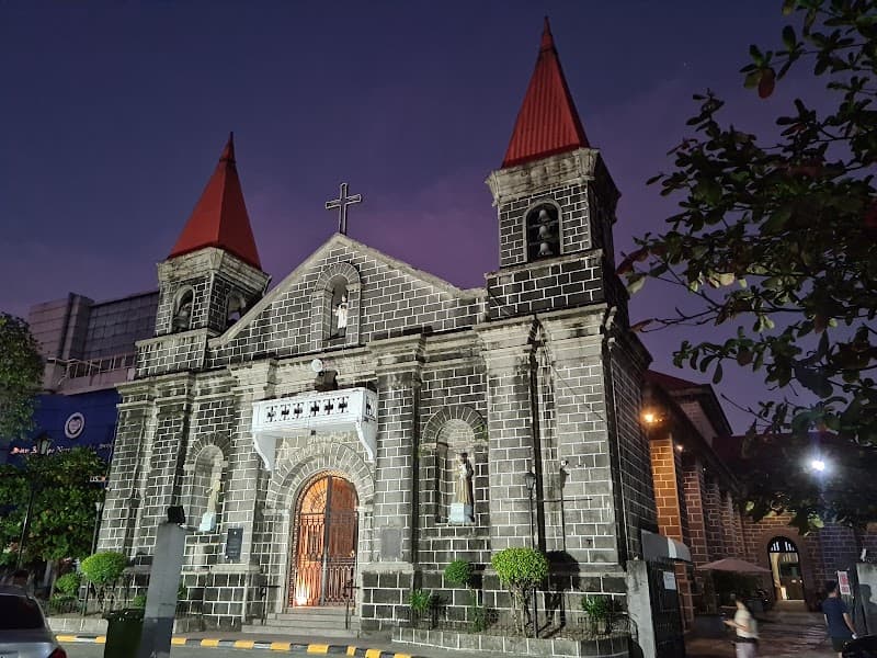 Paco Park & San Felipe Neri Church