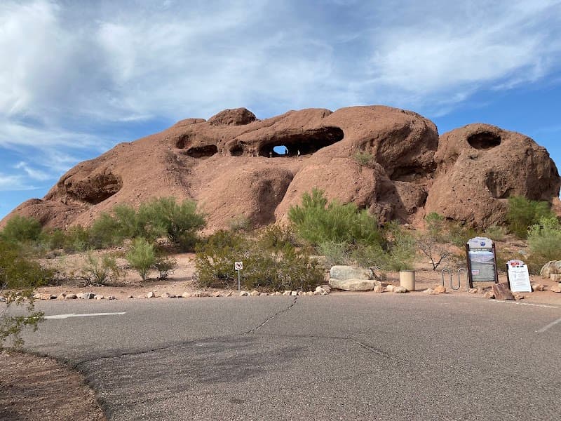 Papago Park Easy Viewpoints (Hole-in-the-Rock area)