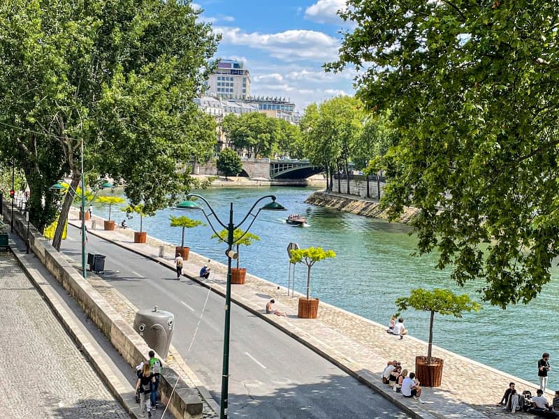 Paris Plages Riverside Break