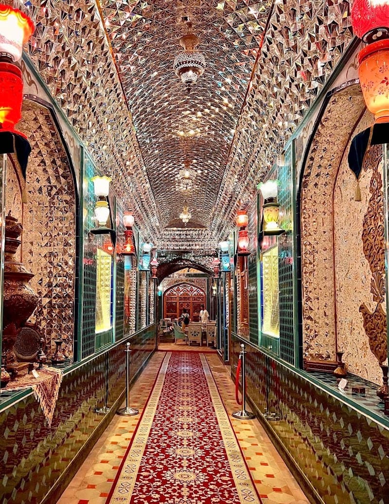Parisa Souq Waqif