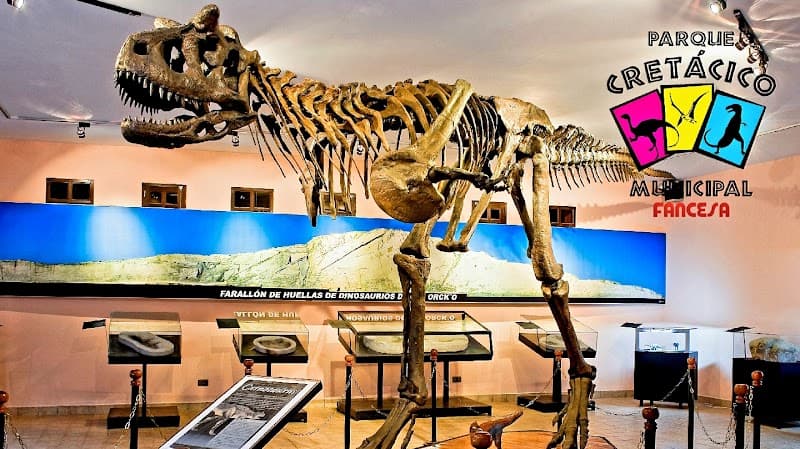 Parque Cretácico (Dinosaur Footprints Park)