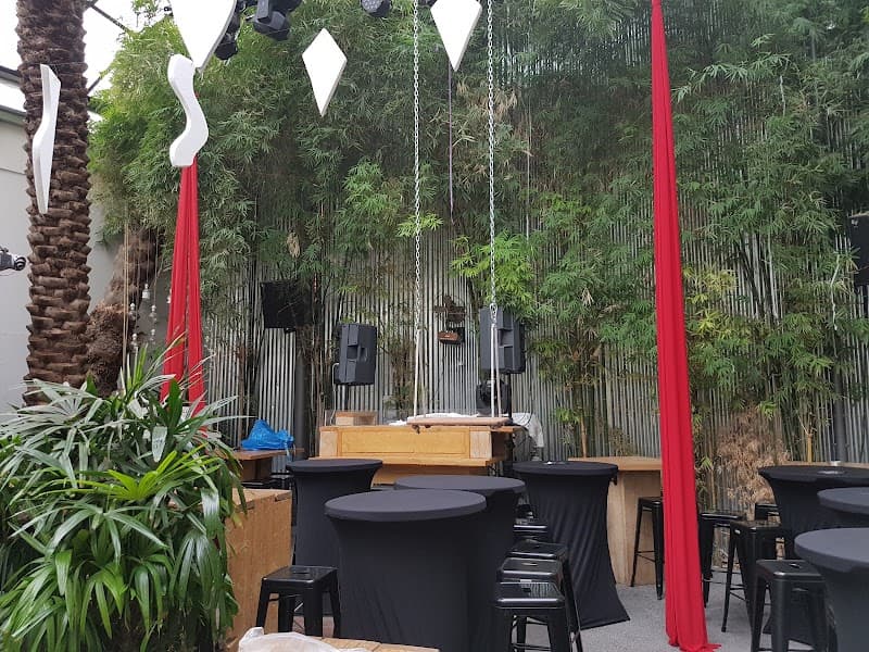Patio Cocktail Bar (food side only)