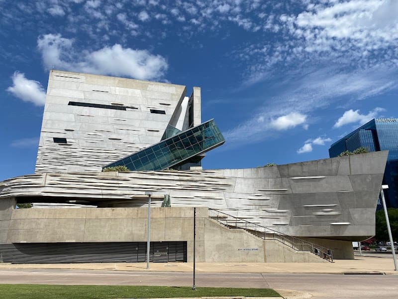 Perot Museum of Nature and Science (exterior & plaza for photos)