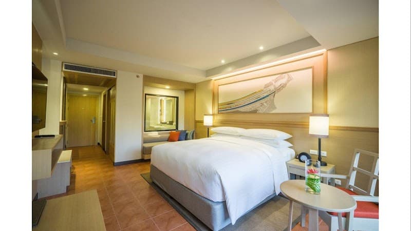 Phuket Marriott Resort & Spa, Merlin Beach