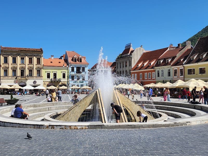 Piața Sfatului (Council Square) & Old Town Stroll