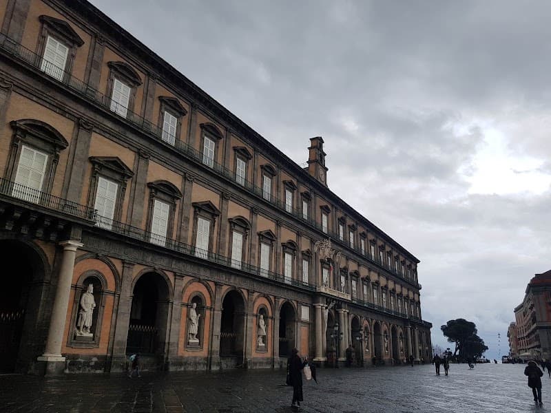 Piazza del Plebiscito & Royal Palace Area