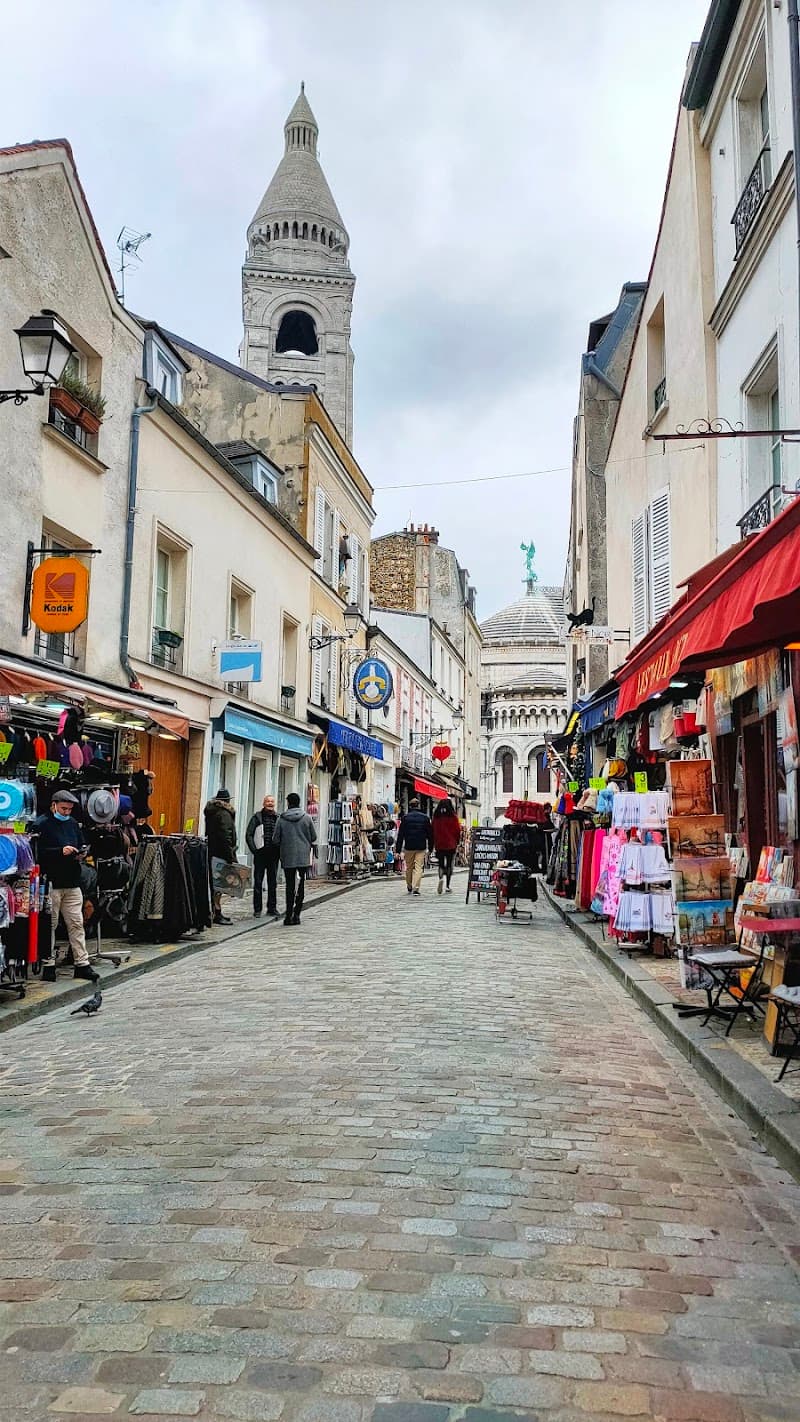 Place du Tertre Evening Artists