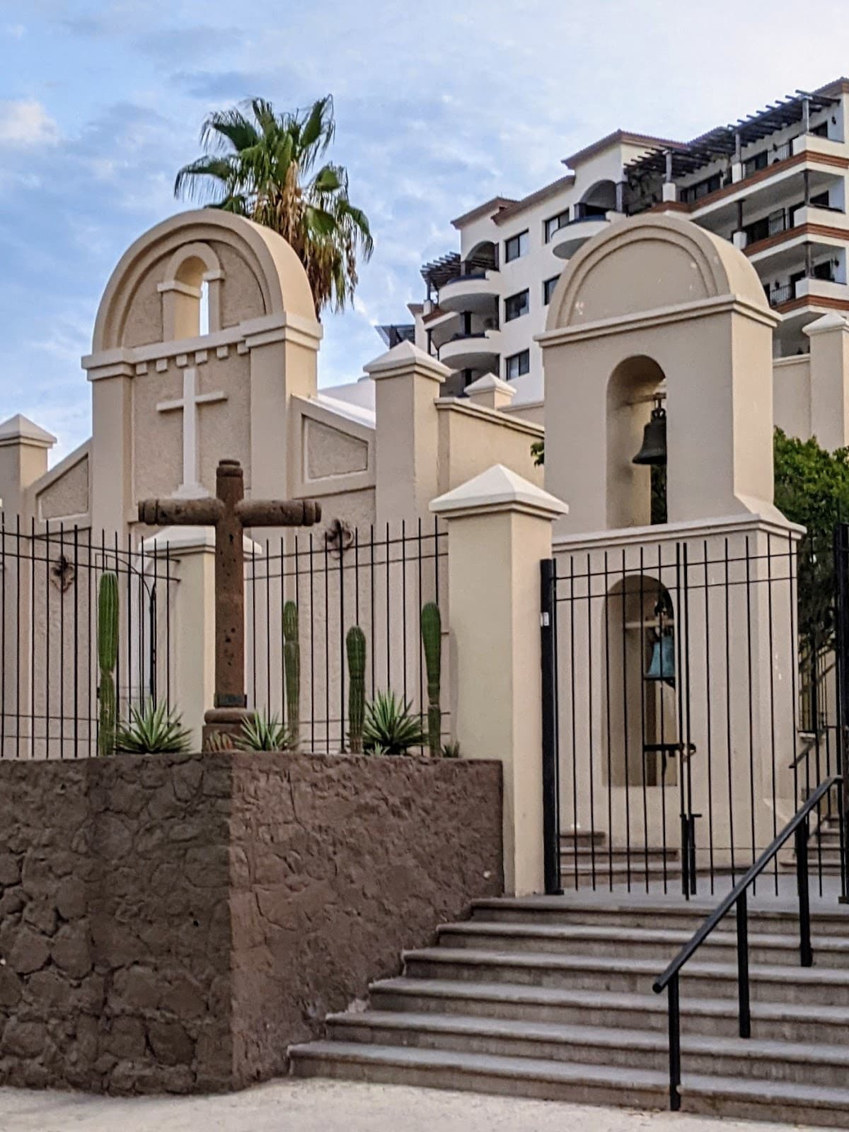 Plaza Mijares & Parroquia San Lucas