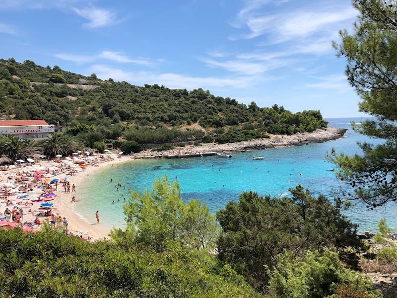 Pokonji Dol Beach