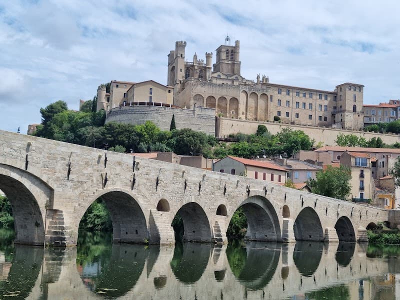Pont Vieux & Orb River Promenade