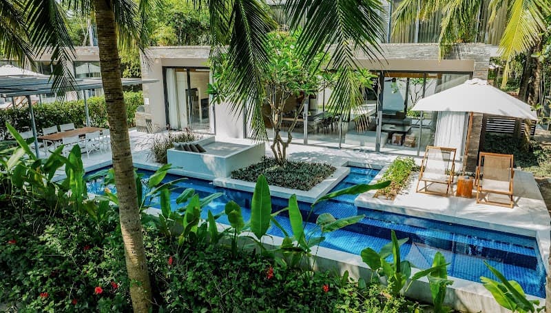 Poolside Restaurant at Naman Retreat