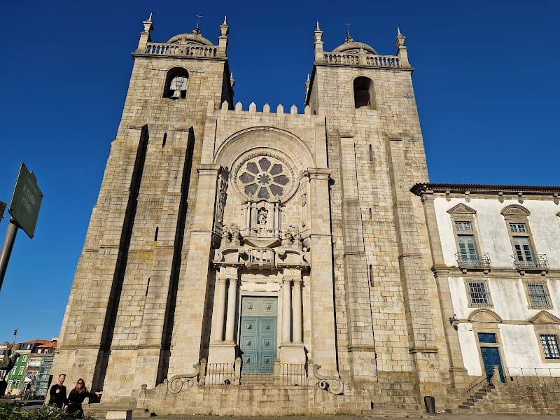 Porto Cathedral (Sé do Porto) and Terreiro da Sé Viewpoint