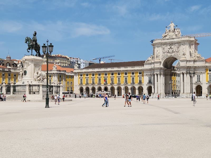 Praça do Comércio & Baixa Stroll