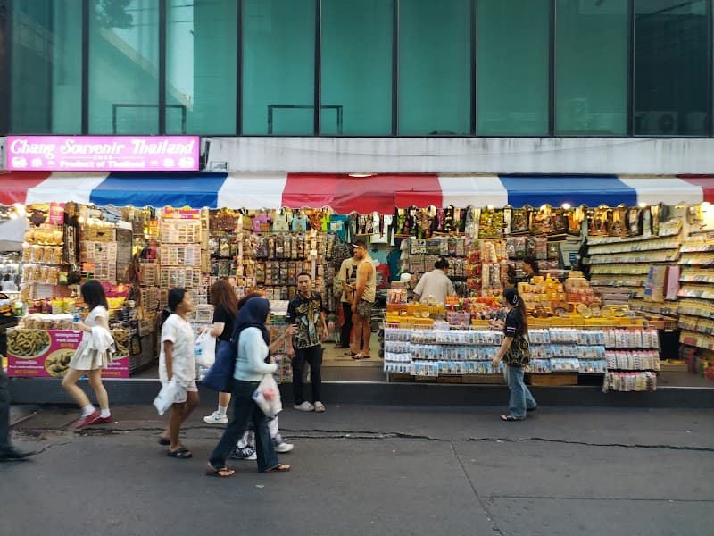 Pratunam Market Streets