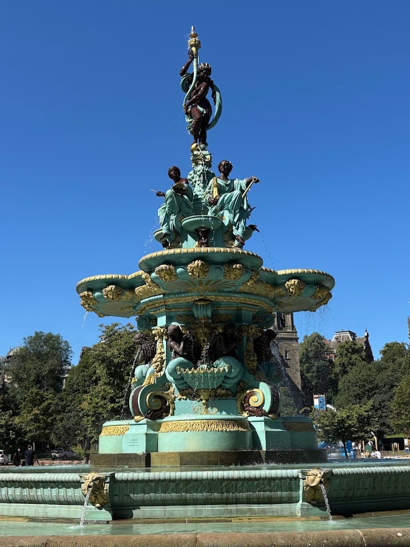 Princes Street Gardens & Ross Fountain