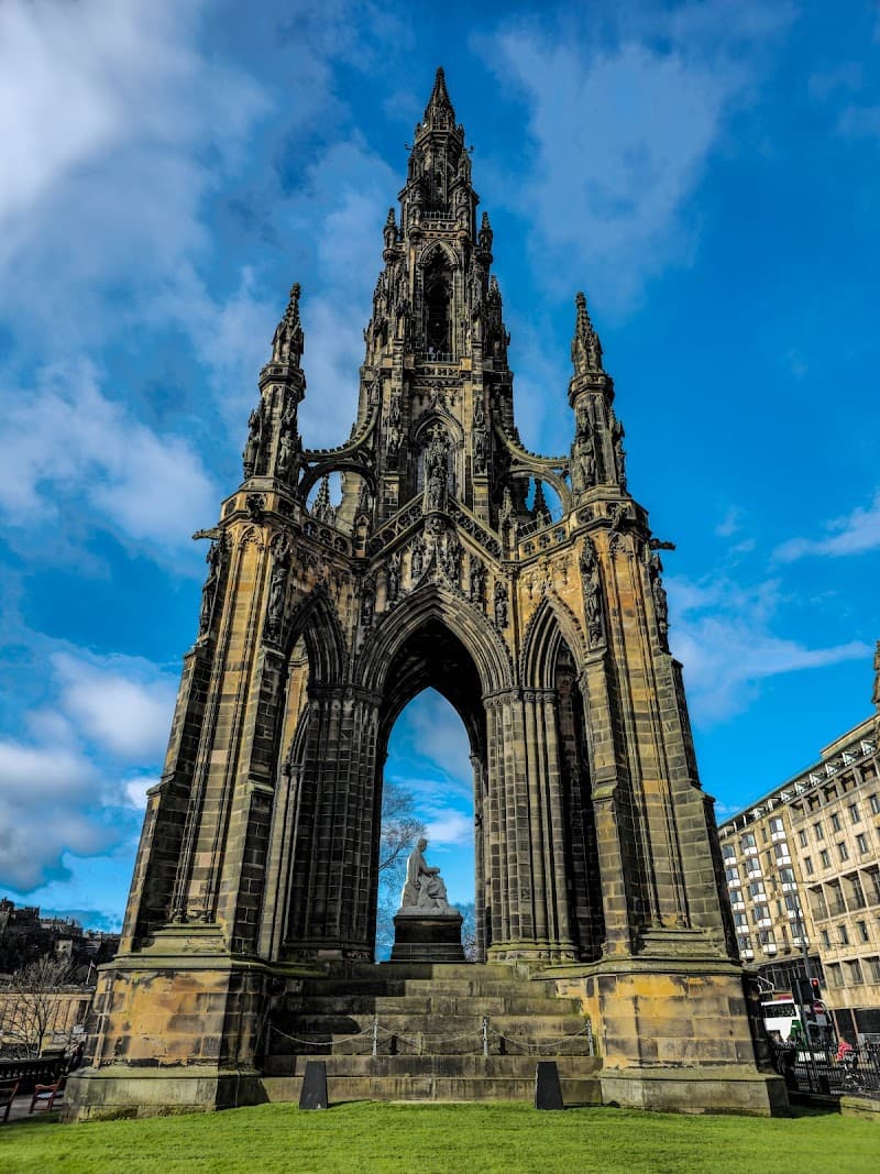 Princes Street Gardens & Scott Monument