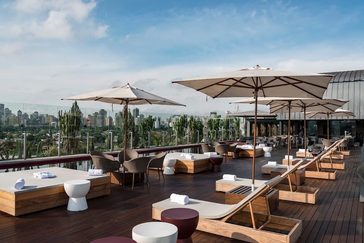 Private Rooftop cocktails at Skye Bar