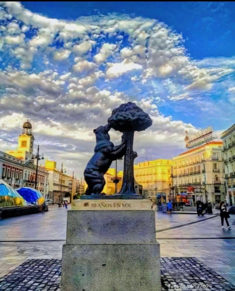 Puerta del Sol & Gran Vía Photography Walk