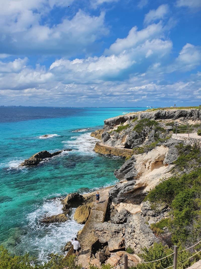 Punta Sur Scenic Walk