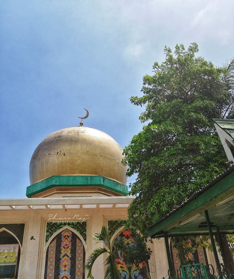 Quiapo Mosque & Market Area