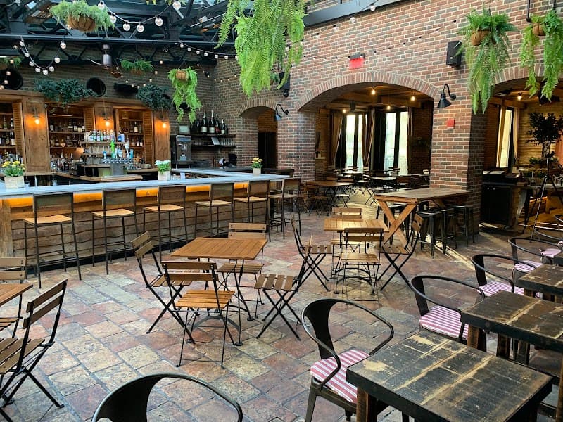 Refinery Rooftop at The Standard