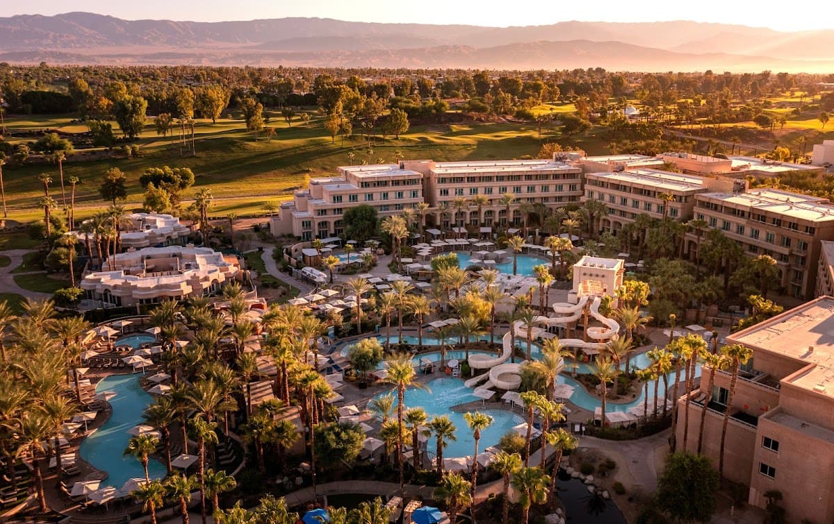 Desert Luxury Escape: A Palm Springs Family Getaway