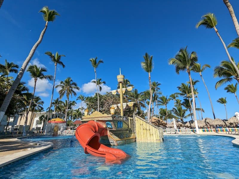 Resort Pool & Kids Club