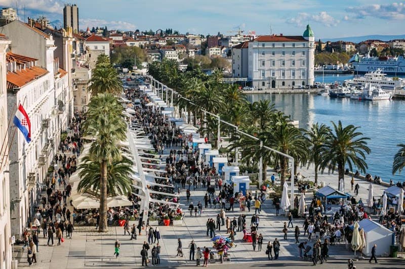 Riva Promenade