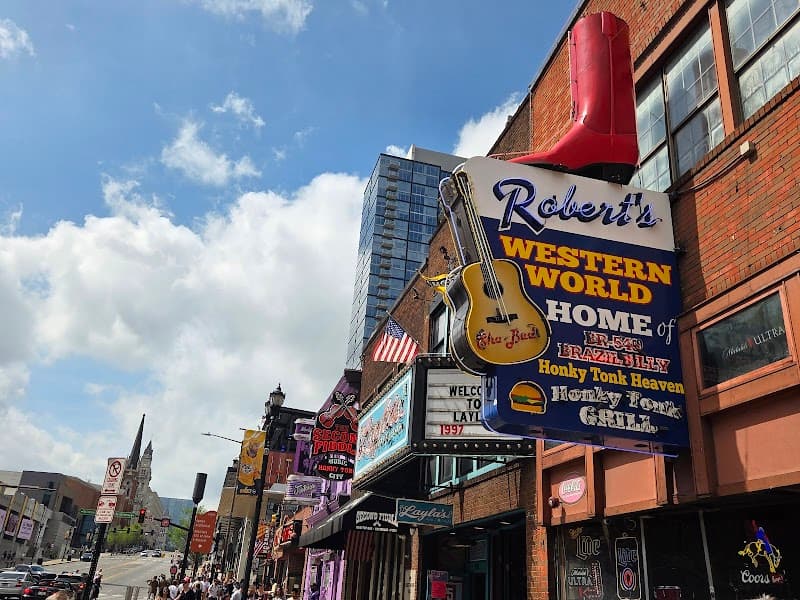 Robert’s Western World (Honky-Tonk Bar Food)