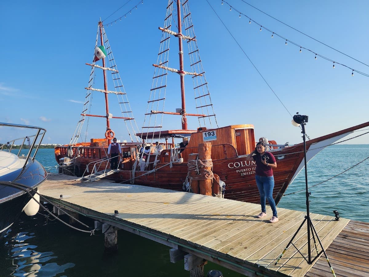 Romantic Dinner Cruise (Marina Aquatours)