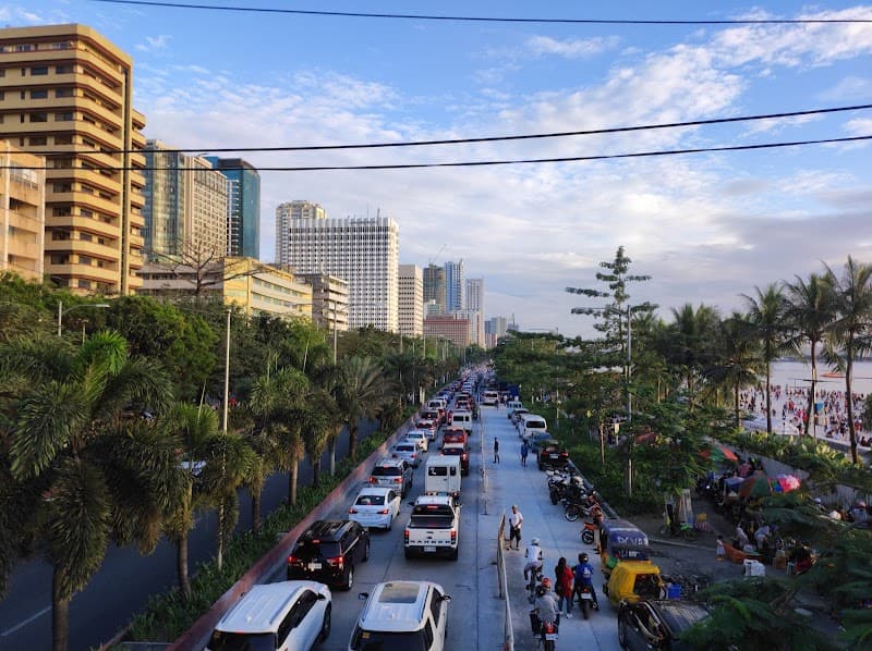 Roxas Boulevard Evening Walk